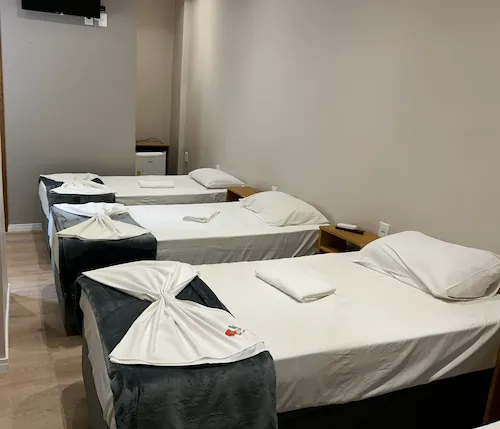 Suíte Tripla do Hotel Campos em Aparecida